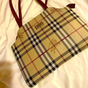 Burberry Shoulder Bag SALE‼️